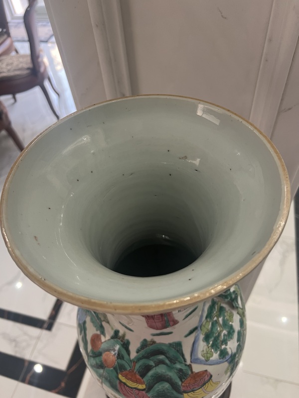 古玩陶瓷粉彩人物故事雙耳瓶拍賣，當前價格11800元