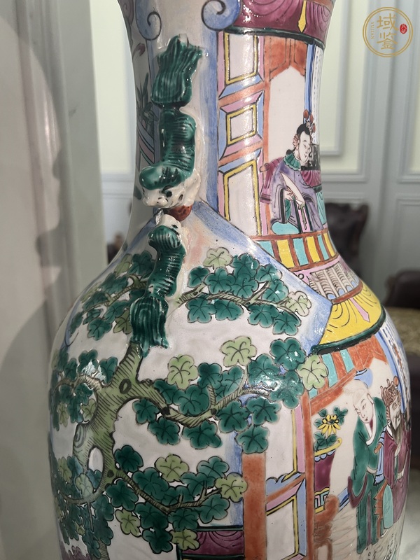 古玩陶瓷粉彩人物故事雙耳瓶真品鑒賞圖