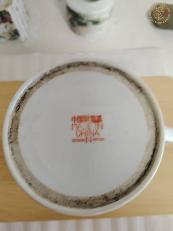 古玩陶瓷人物紋執(zhí)杯真品鑒賞圖