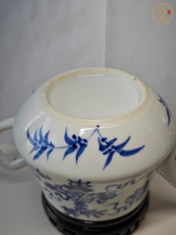 古玩陶瓷青花博古圖茶壺真品鑒賞圖