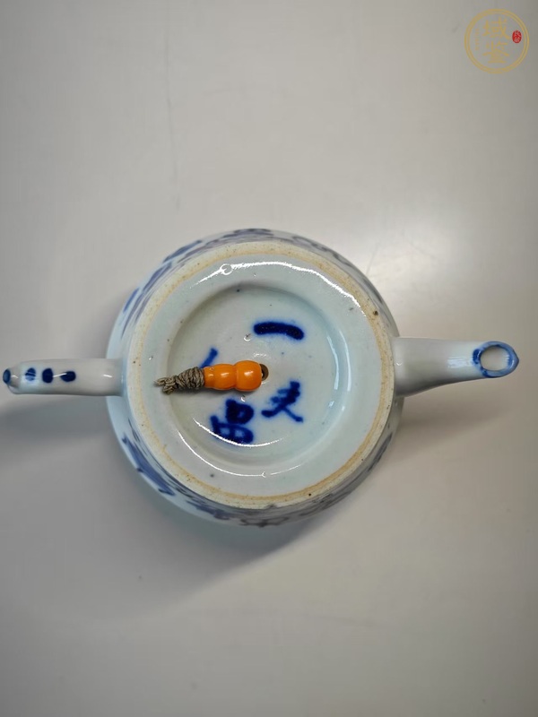 古玩陶瓷青花博古圖茶壺真品鑒賞圖