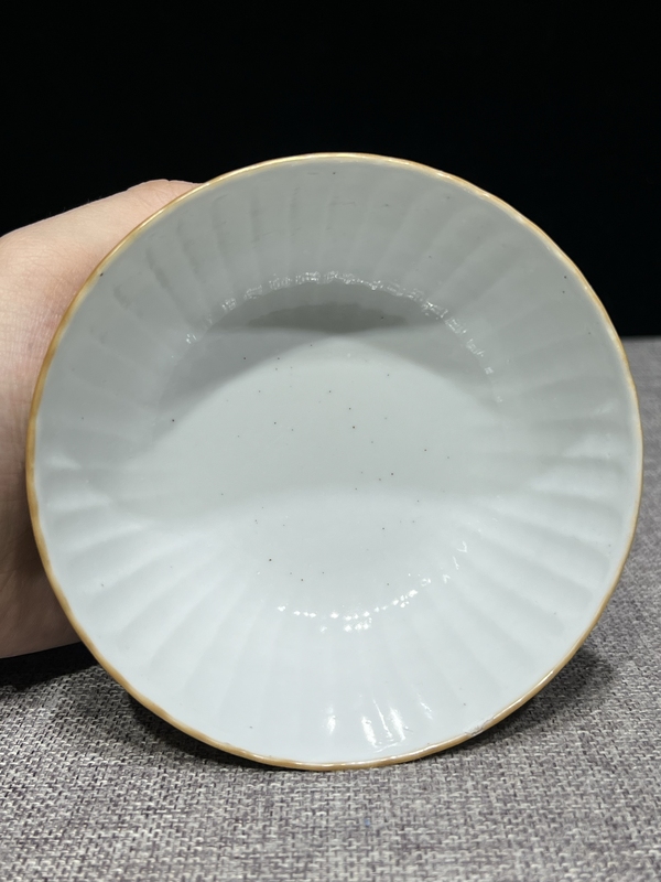 古玩轉賣喻春款淺絳彩花鳥紋碗拍賣，當前價格139元