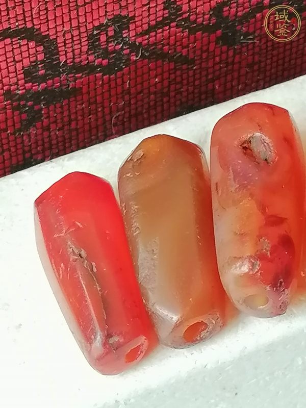 古玩玉器紅瑪瑙多棱珠真品鑒賞圖