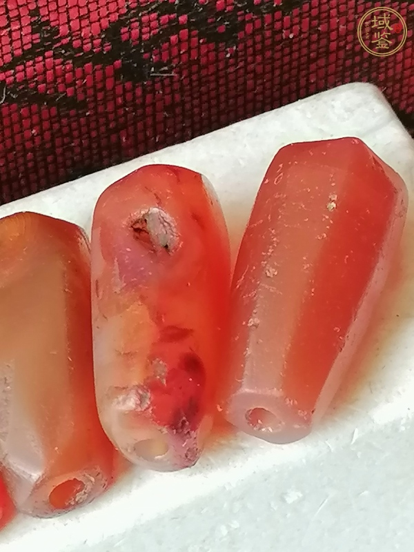 古玩玉器紅瑪瑙多棱珠真品鑒賞圖