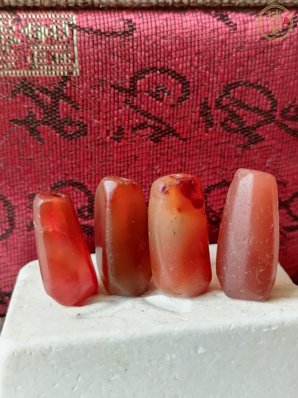 古玩紅瑪瑙多棱珠真品鑒賞圖
