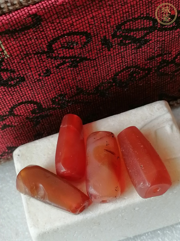 古玩玉器紅瑪瑙多棱珠真品鑒賞圖