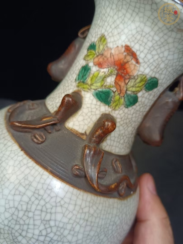 古玩陶瓷哥釉地鐵銹釉鳳凰牡丹紋瓶真品鑒賞圖