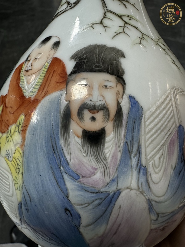 古玩陶瓷粉彩人物故事紋蒜頭瓶真品鑒賞圖