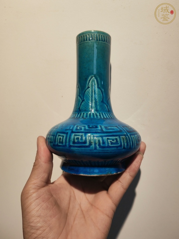 古玩陶瓷孔雀藍(lán)釉荸薺瓶真品鑒賞圖