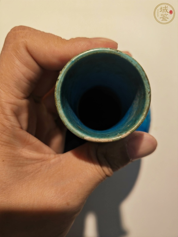 古玩陶瓷孔雀藍(lán)釉荸薺瓶真品鑒賞圖