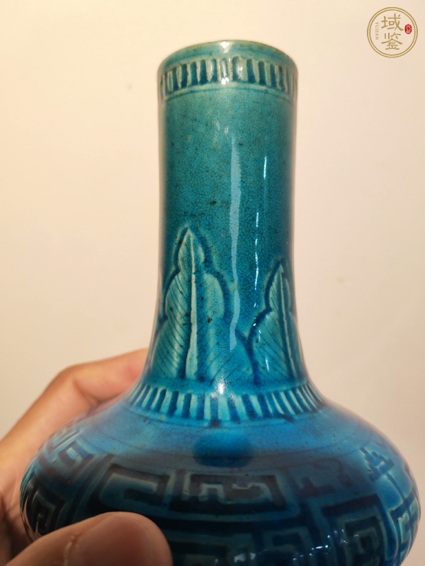 古玩孔雀藍(lán)釉荸薺瓶真品鑒賞圖