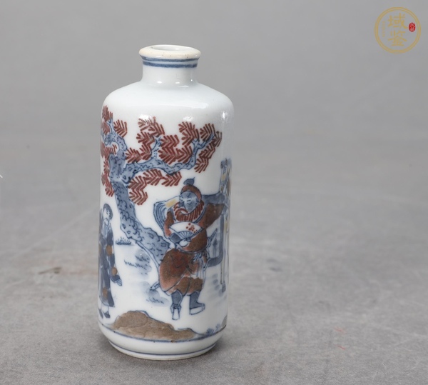 古玩陶瓷清晚期 青花釉里紅人物紋鼻煙壺真品鑒賞圖