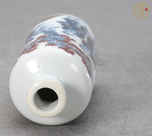 古玩陶瓷清晚期 青花釉里紅人物紋鼻煙壺真品鑒賞圖