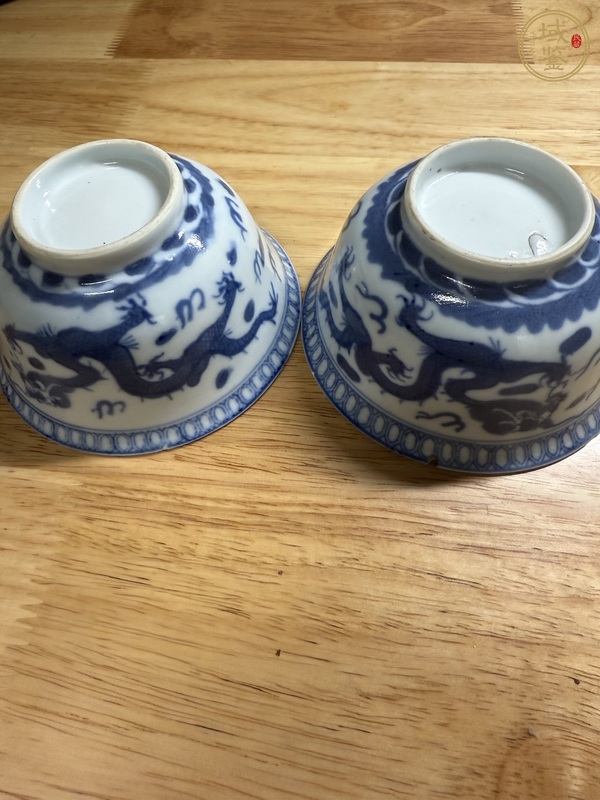 古玩陶瓷青花趕珠龍紋茶碗真品鑒賞圖