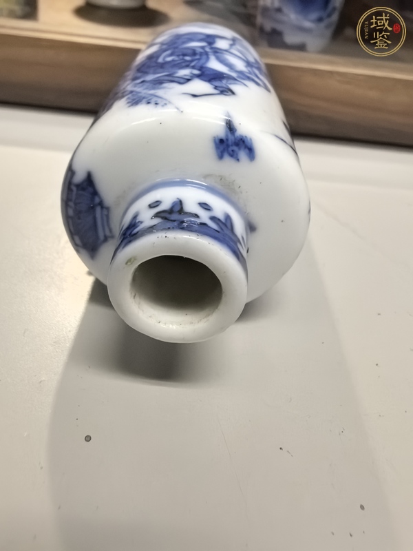古玩陶瓷青花人物鼻煙壺真品鑒賞圖