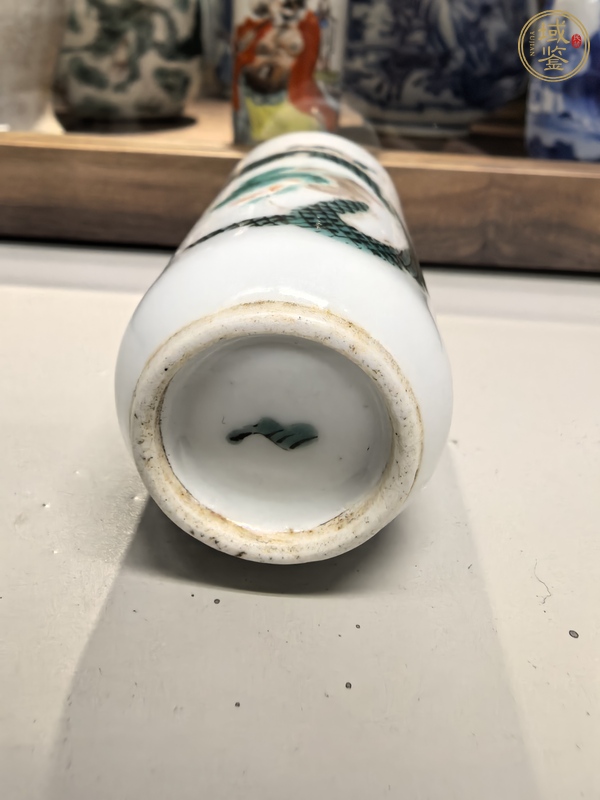 古玩陶瓷五彩龍紋鼻煙壺真品鑒賞圖