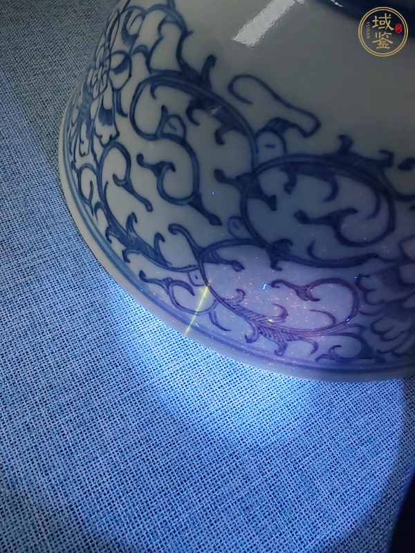 古玩陶瓷青花纏枝花卉紋碗真品鑒賞圖