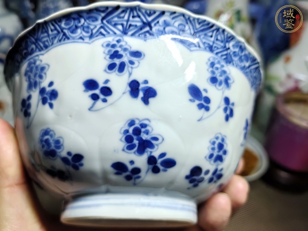 古玩陶瓷青花折枝花卉紋花口碗真品鑒賞圖