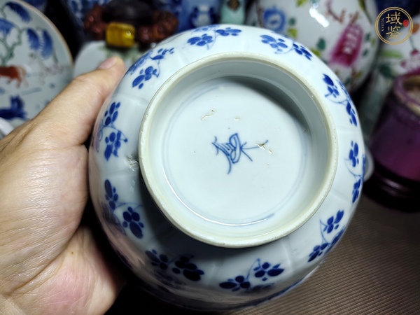 古玩陶瓷青花折枝花卉紋花口碗真品鑒賞圖