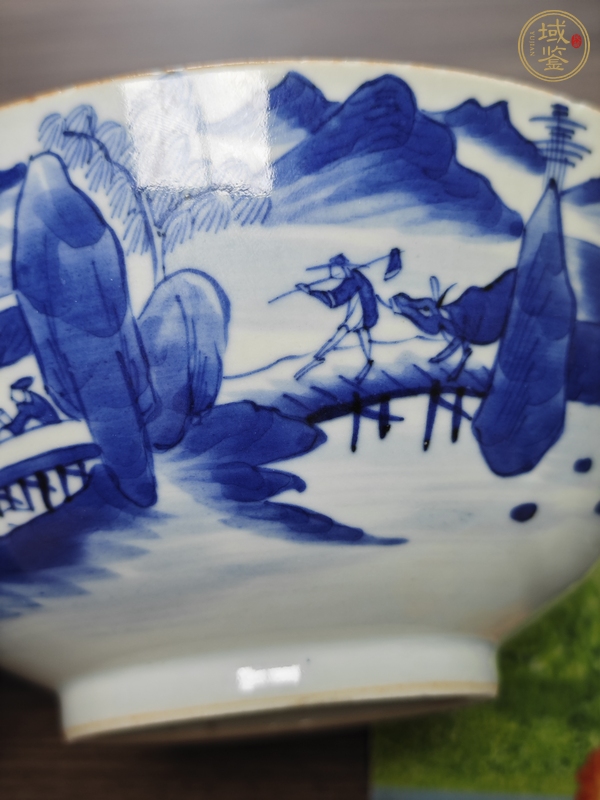 古玩陶瓷山水紋青花碗真品鑒賞圖