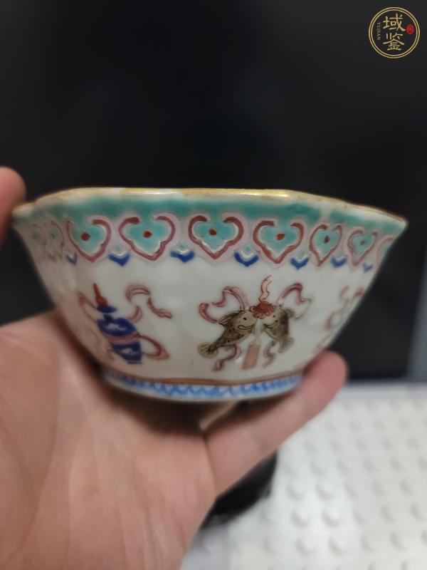 古玩陶瓷同治細(xì)路粉彩花口碗真品鑒賞圖