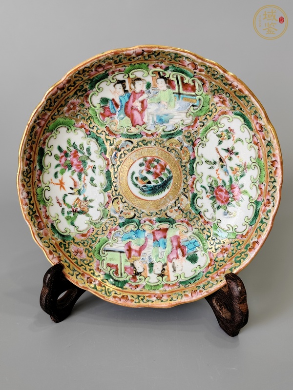 古玩人物花鳥蝶紋廣彩盤真品鑒賞圖