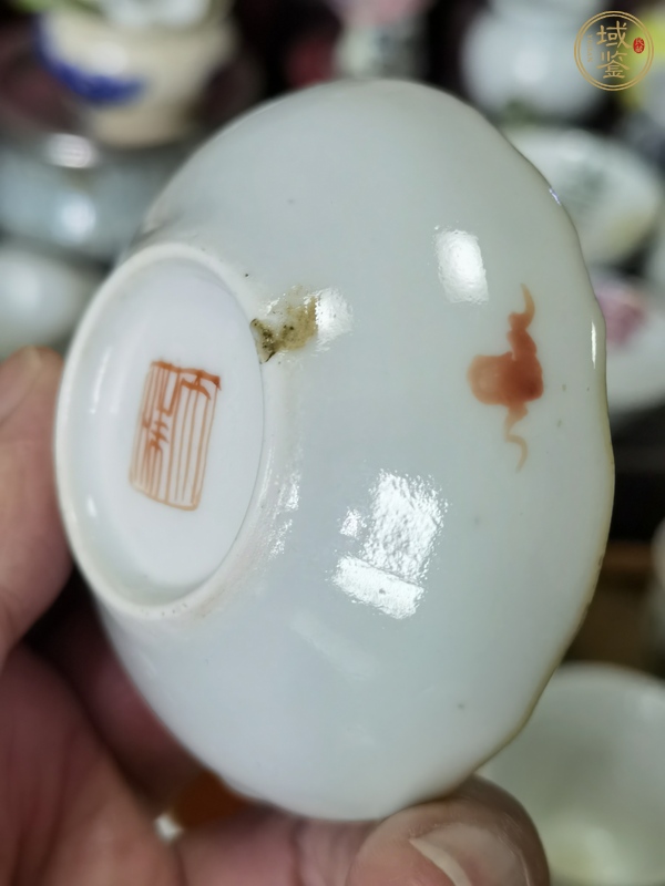 古玩陶瓷粉彩盤真品鑒賞圖