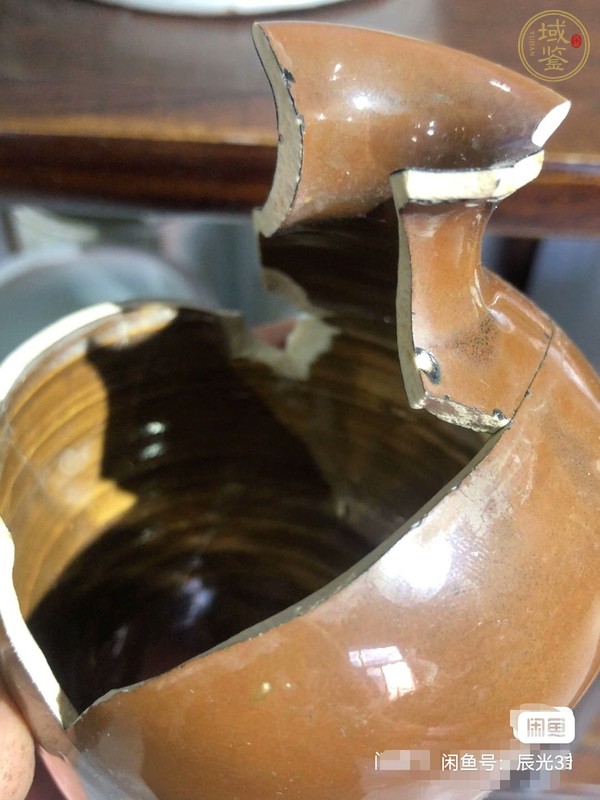 古玩陶瓷醬紅釉梅瓶標本真品鑒賞圖