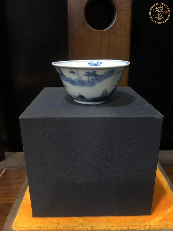 古玩陶瓷山水人物紋青花杯真品鑒賞圖