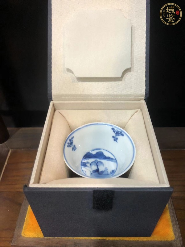 古玩陶瓷山水人物紋青花杯真品鑒賞圖