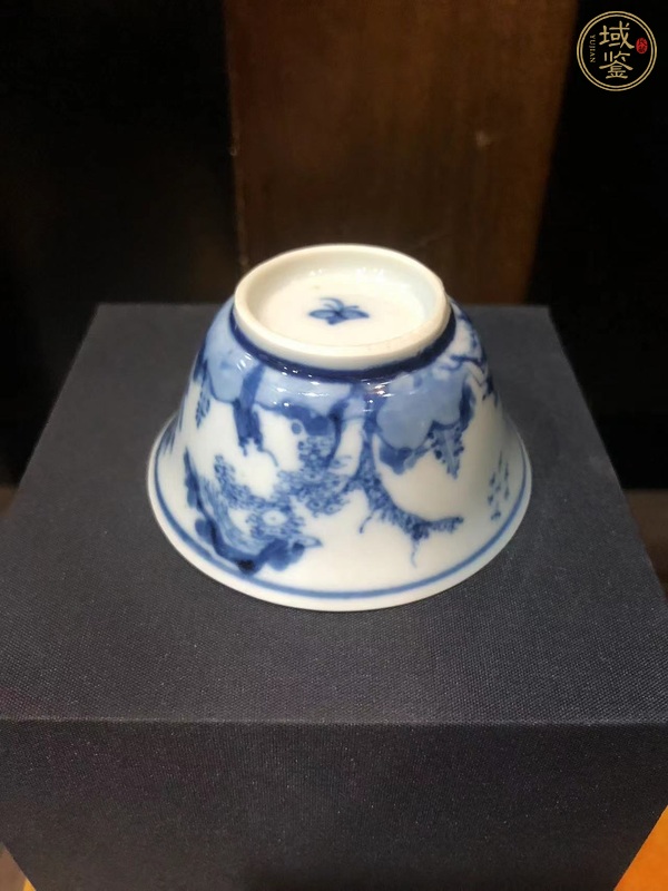古玩陶瓷山水人物紋青花杯真品鑒賞圖