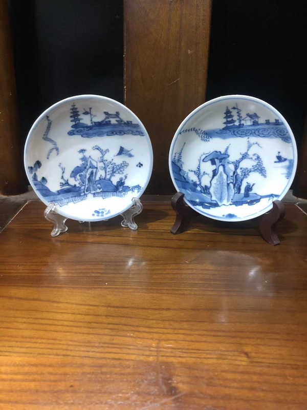 古玩轉(zhuǎn)賣（精品賞碟）清·康熙·訪友圖·青花賞碟一對拍賣，當(dāng)前價格456元