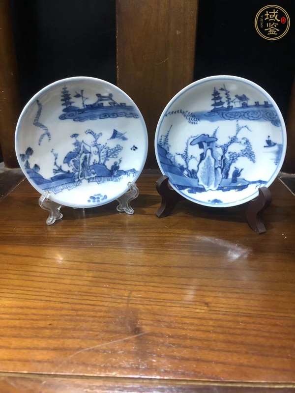 古玩陶瓷山水紋青花盤真品鑒賞圖