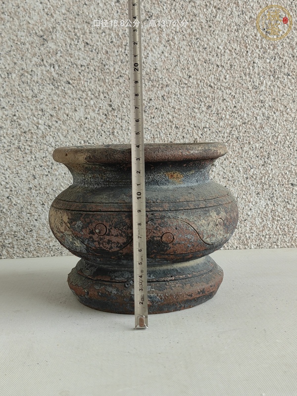 古玩陶瓷刻花渣斗真品鑒賞圖