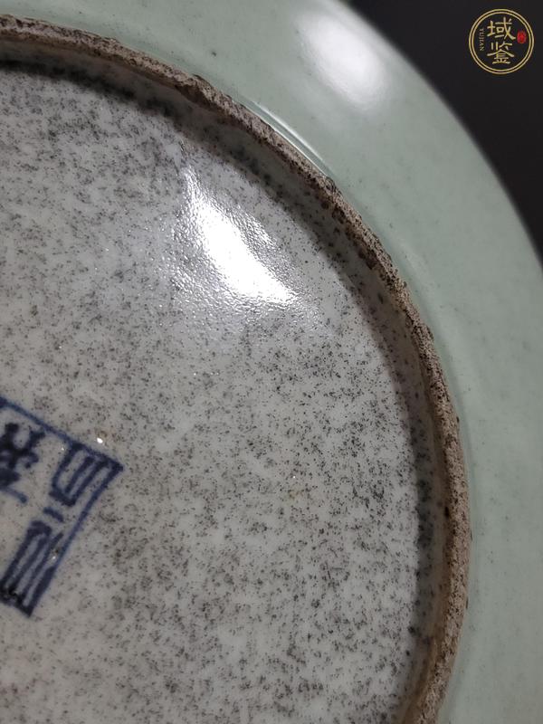 古玩陶瓷晚清豆青粉彩盤(pán)真品鑒賞圖
