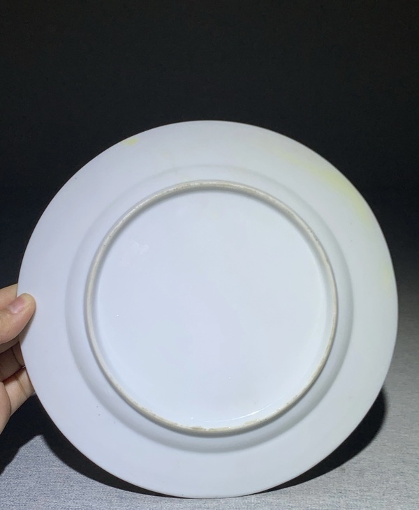 古玩陶瓷五彩嬰戲圖折沿盤拍賣，當(dāng)前價格8600元