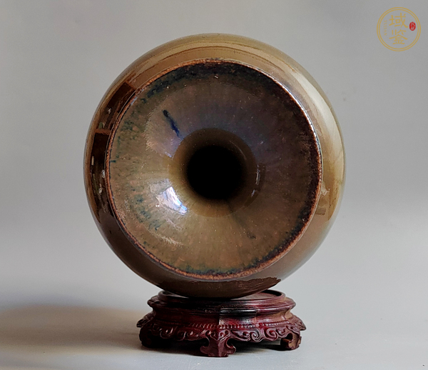 古玩陶瓷紫金釉撇口瓶真品鑒賞圖
