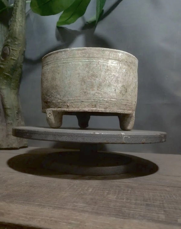 古玩陶瓷漢綠釉三足奩拍賣，當(dāng)前價(jià)格950元