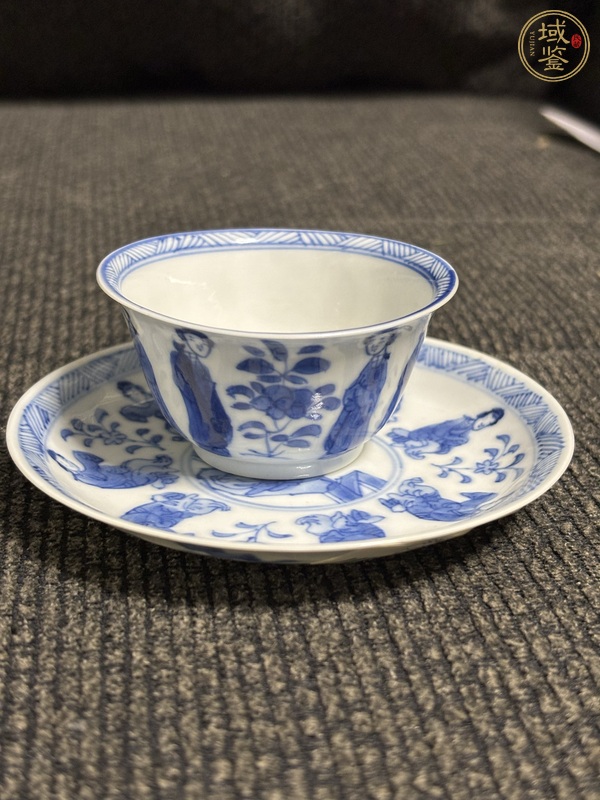 古玩陶瓷青花仕女人物紋杯碟真品鑒賞圖