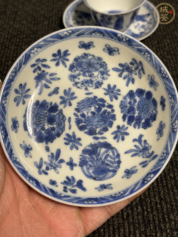 古玩陶瓷青花折枝花卉紋杯碟真品鑒賞圖