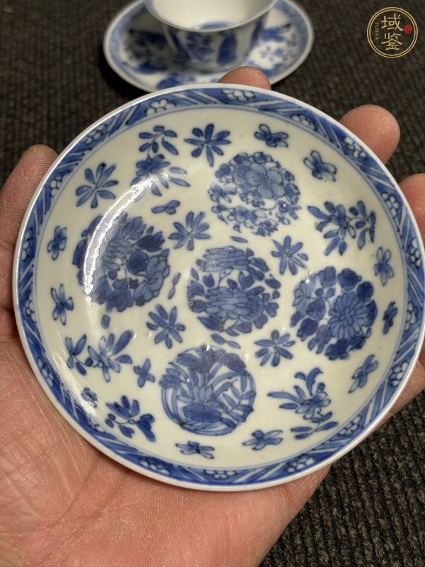 古玩陶瓷青花折枝花卉紋杯碟真品鑒賞圖