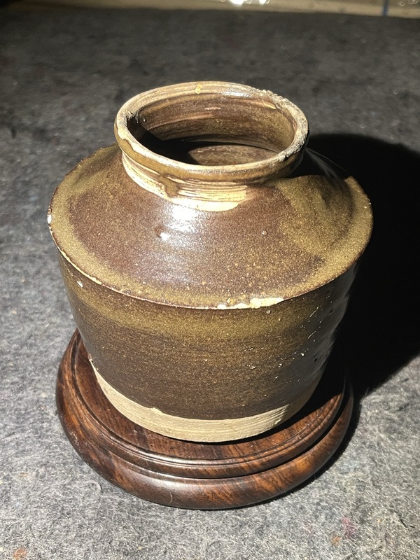 古玩轉(zhuǎn)賣茶葉末釉罐拍賣,當(dāng)前價(jià)格0元