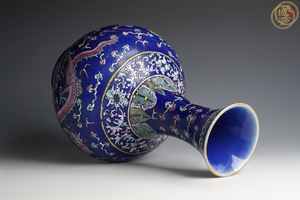 古玩陶瓷藍(lán)釉粉彩龍紋賞瓶真品鑒賞圖