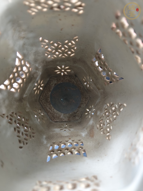 古玩陶瓷建國后粉彩燈罩真品鑒賞圖