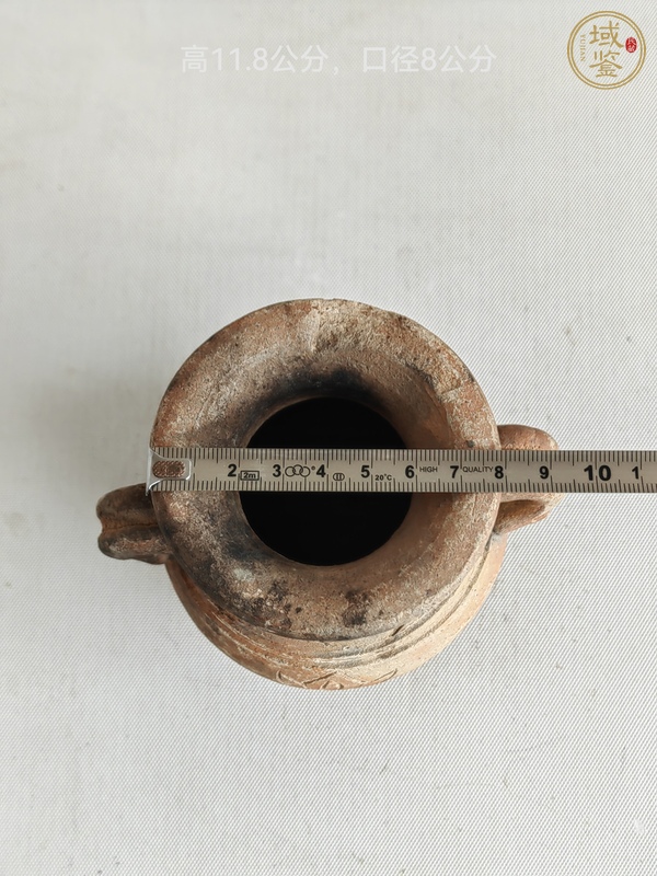 古玩陶瓷刻花雙耳瓶真品鑒賞圖