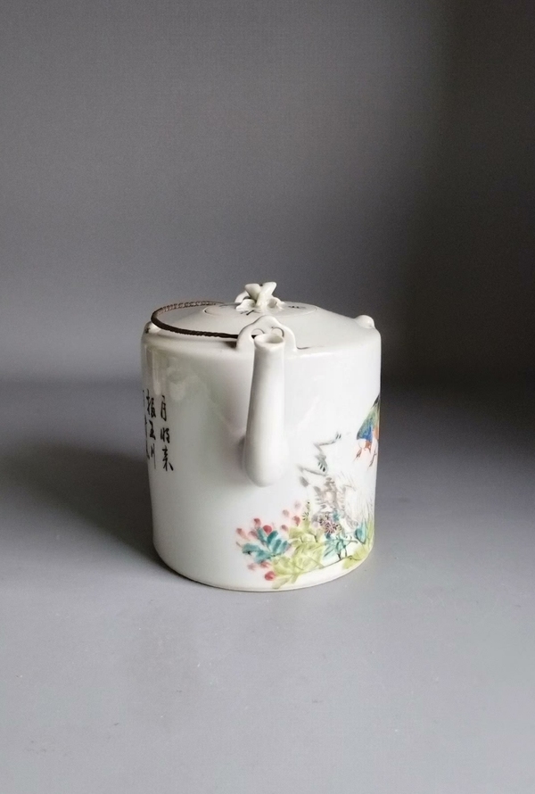 古玩陶瓷清晚期淺絳彩花鳥詩文提梁壺拍賣，當前價格1200元