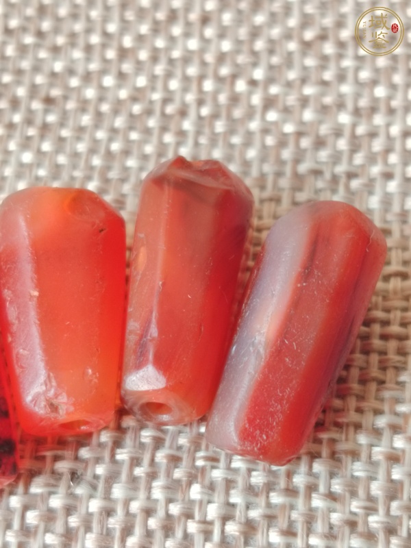 古玩玉器紅瑪瑙多棱珠真品鑒賞圖