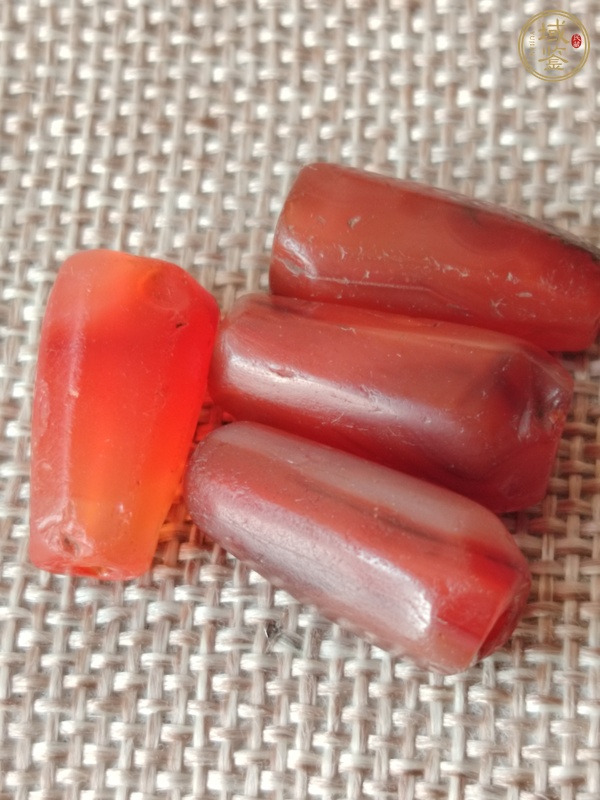 古玩玉器紅瑪瑙多棱珠真品鑒賞圖