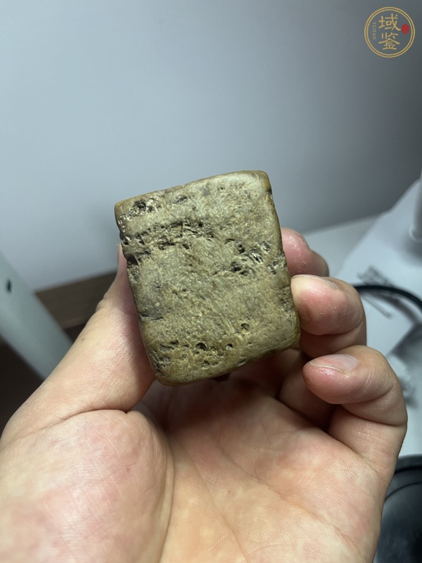 古玩陶瓷石雕獅子真品鑒賞圖