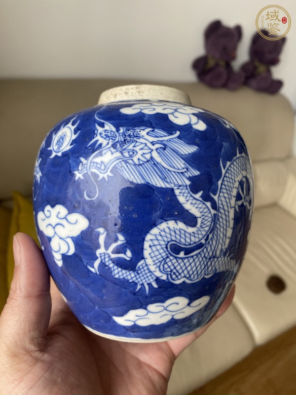 古玩陶瓷晚清青花留白云龍紋罐真品鑒賞圖